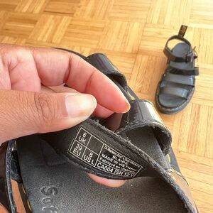 LEATHER STRAP SANDALS - Dr. Martens